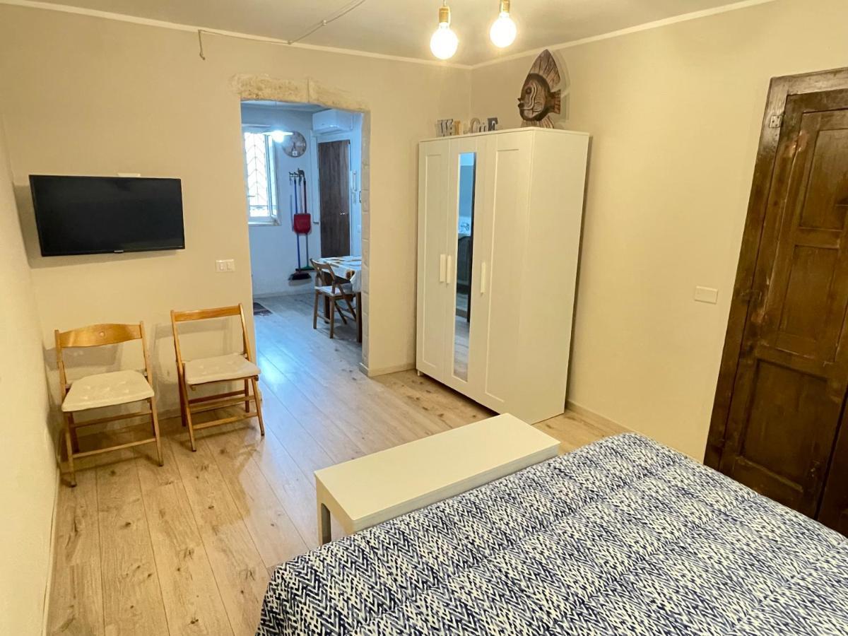 Trevisani Central Station Apartment Bari Luaran gambar