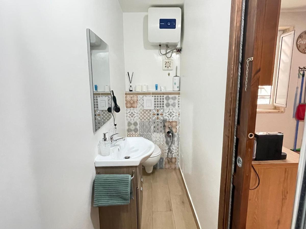 Trevisani Central Station Apartment Bari Luaran gambar